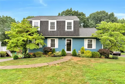 80 Fawnvue Dr, Mckees Rocks, PA 15136
