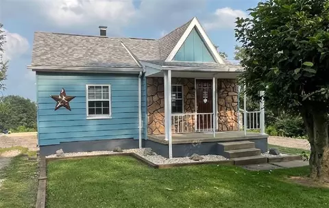 2107 Butler Logan Rd, Tarentum, PA 15084