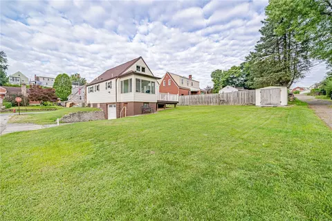 2035 Wesley St, Mckeesport, PA 15132