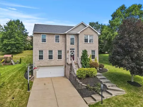 8023 Saddlewood Dr, Bridgeville, PA 15017