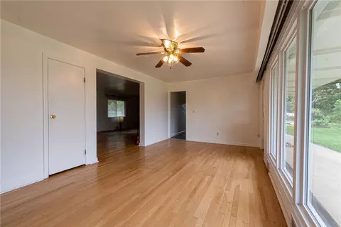 110 Park Ave, Apollo, PA 15613 photo 7