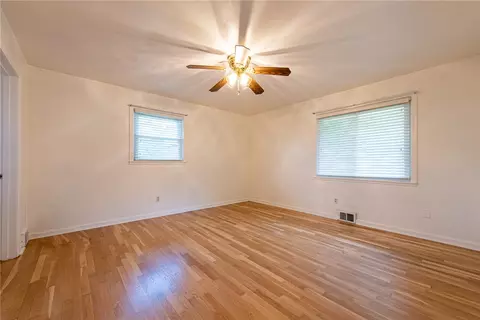 110 Park Ave, Apollo, PA 15613 photo 11