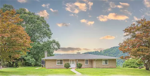 110 Park Ave, Apollo, PA 15613