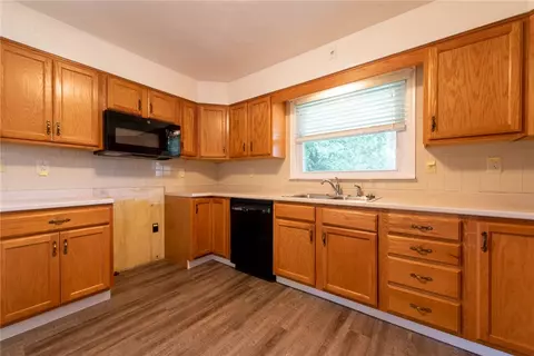 110 Park Ave, Apollo, PA 15613 photo 9