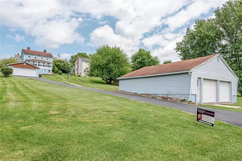 208-210 General St, Forbes Road, PA 15633