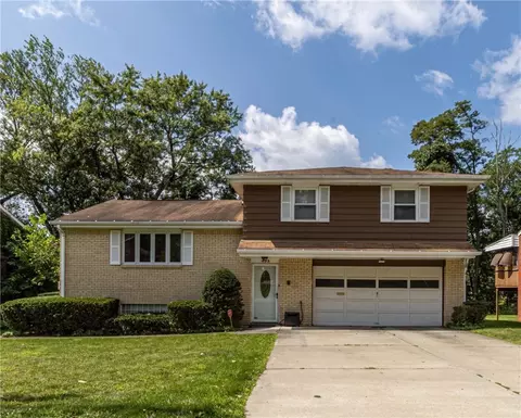 435 Fielding Dr, Pittsburgh, PA 15235