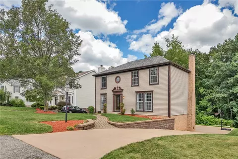 1511 N Randolph Dr, Clairton, PA 15025