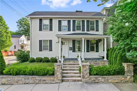 301 Centennial Ave, Sewickley, PA 15143