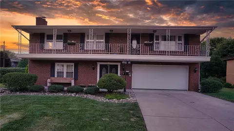 214 Narragansett Dr, Mckeesport, PA 15135