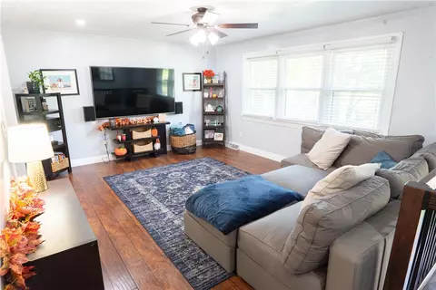 163 Edgewater Dr, Monaca, PA 15061 photo 7