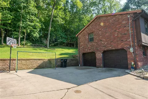 163 Edgewater Dr, Monaca, PA 15061 photo 29