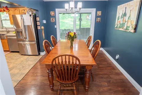 163 Edgewater Dr, Monaca, PA 15061 photo 5