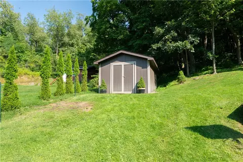 163 Edgewater Dr, Monaca, PA 15061 photo 28
