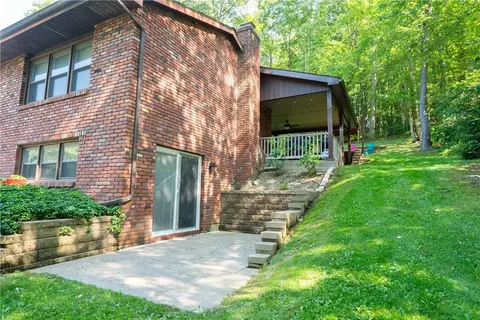 163 Edgewater Dr, Monaca, PA 15061 photo 22