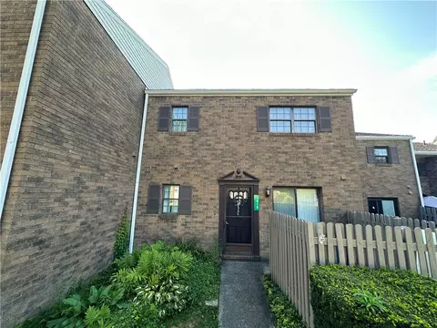 1018 Glade Park E, Kittanning, PA 16201