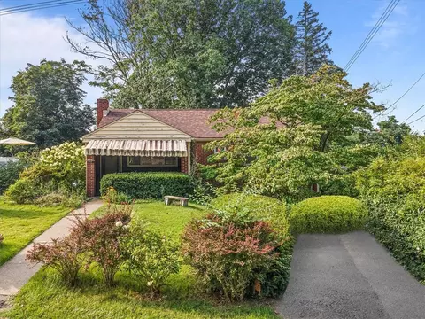 108 Victoria Dr, Bellevue, PA 15202