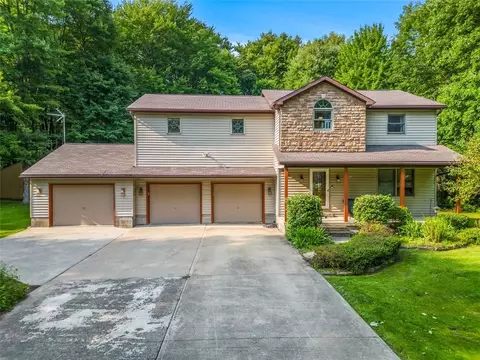 504 Cambria St, Hermitage, PA 16148