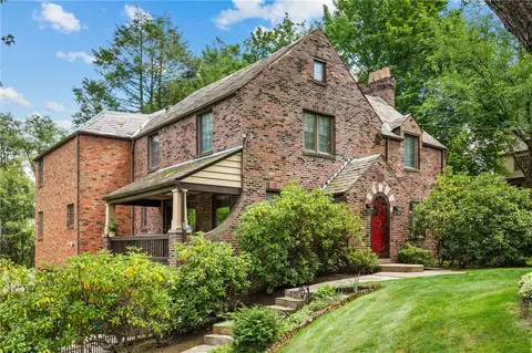 13 Churchill Rd, Pittsburgh, PA 15235