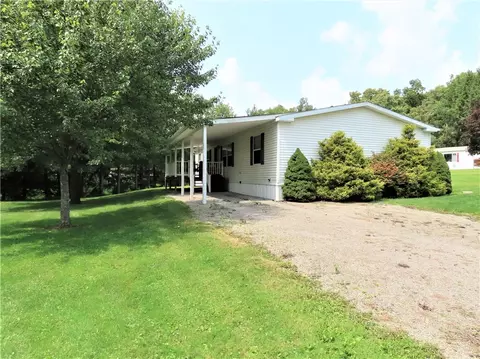 2 Kelly Drive, Beaver Falls, PA 15010