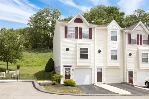 602 Palace Ct, Baldwin, PA 15227