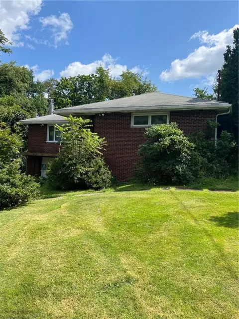 145 Bonnie Dr, Irwin, PA 15642