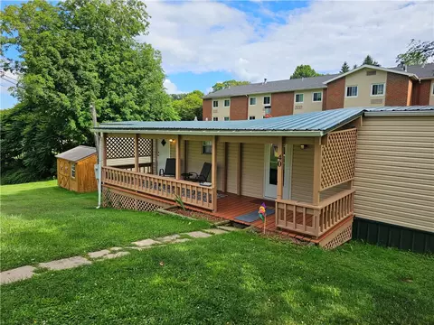 40 Poplar Ln, Stoneboro, PA 16153