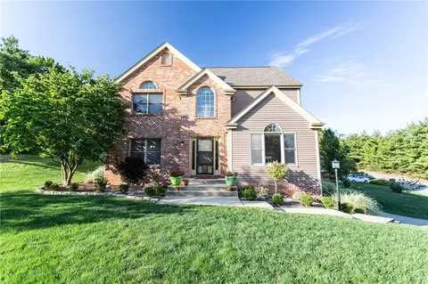 326 Marberry Dr, Pittsburgh, PA 15215