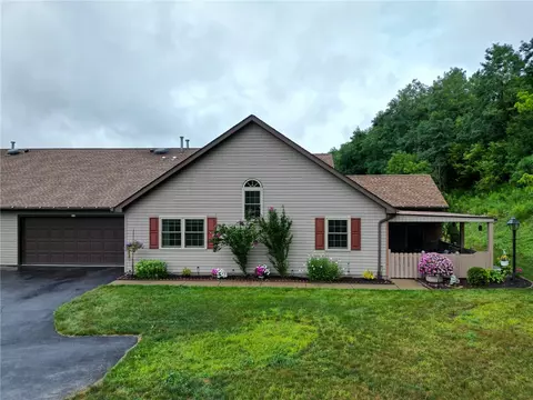 123 Barrington Dr, Oakdale, PA 15071