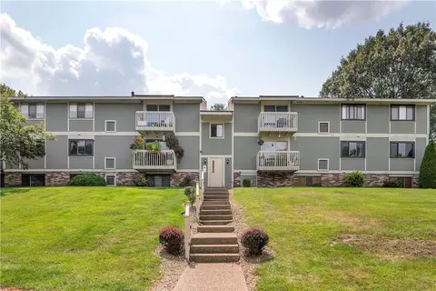 2465 Brook Ledge Rd #13A, Bridgeville, PA 15017