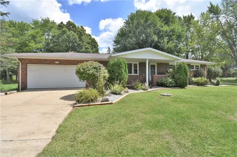 119 Troutman, Hermitage, PA 16148