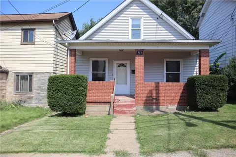 321 Camp Ave, New Kensington, PA 15068