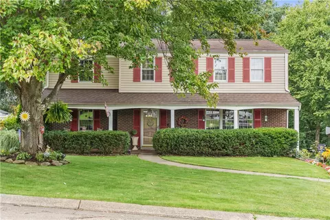 117 Snowden Dr, Pittsburgh, PA 15229