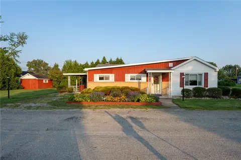 229 Playground Rd, Mount Pleasant, PA 15666