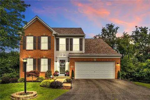 148 Cherrywood Dr, New Kensington, PA 15068