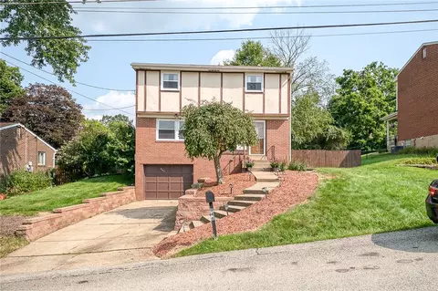 946 Cedarwood Dr, Pittsburgh, PA 15235