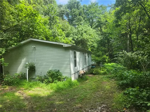 330 3rd St, Trafford, PA 15085