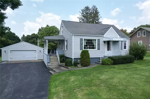 760 Blackhawk Rd, Beaver Falls, PA 15010