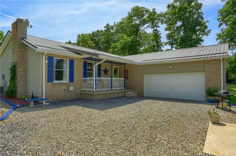 129 Sunset Ln, Aliquippa, PA 15001