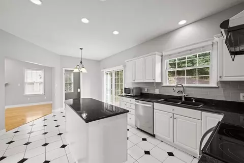 412 Farrington Dr, Seven Fields, PA 16046 photo 17