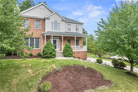 412 Farrington Dr, Seven Fields, PA 16046 photo 4