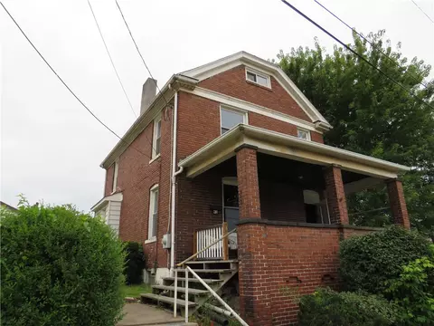 93 Pond St, Natrona Heights, PA 15065