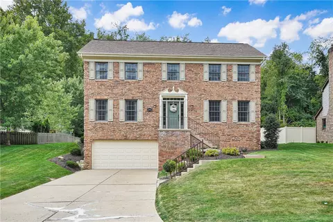 1252 Oakwood Dr, Clairton, PA 15025