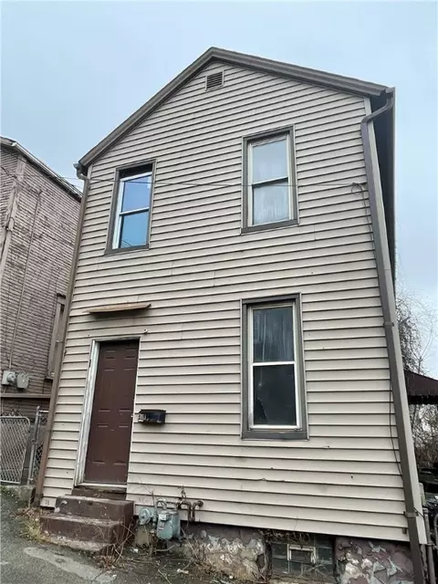 418 Yew Way, Braddock, PA 15104