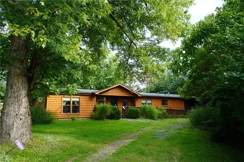 101 Valley Dr, Freedom, PA 15042
