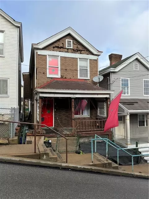 951 Freeland St, Pittsburgh, PA 15210