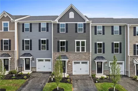 235 Chesna, Pittsburgh, PA 15234