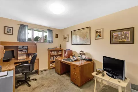 2871 Sunset Cir, Export, PA 15632 photo 22