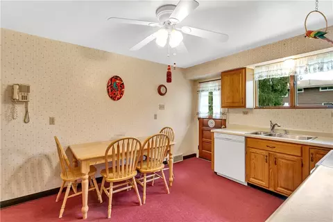 2871 Sunset Cir, Export, PA 15632 photo 16