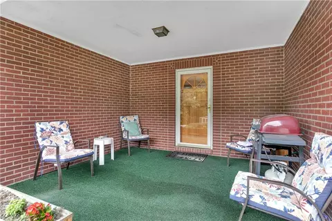 2871 Sunset Cir, Export, PA 15632 photo 7