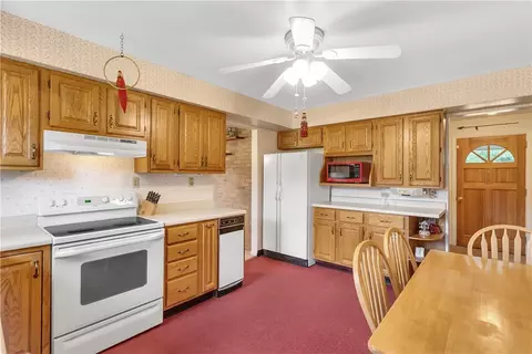2871 Sunset Cir, Export, PA 15632 photo 14